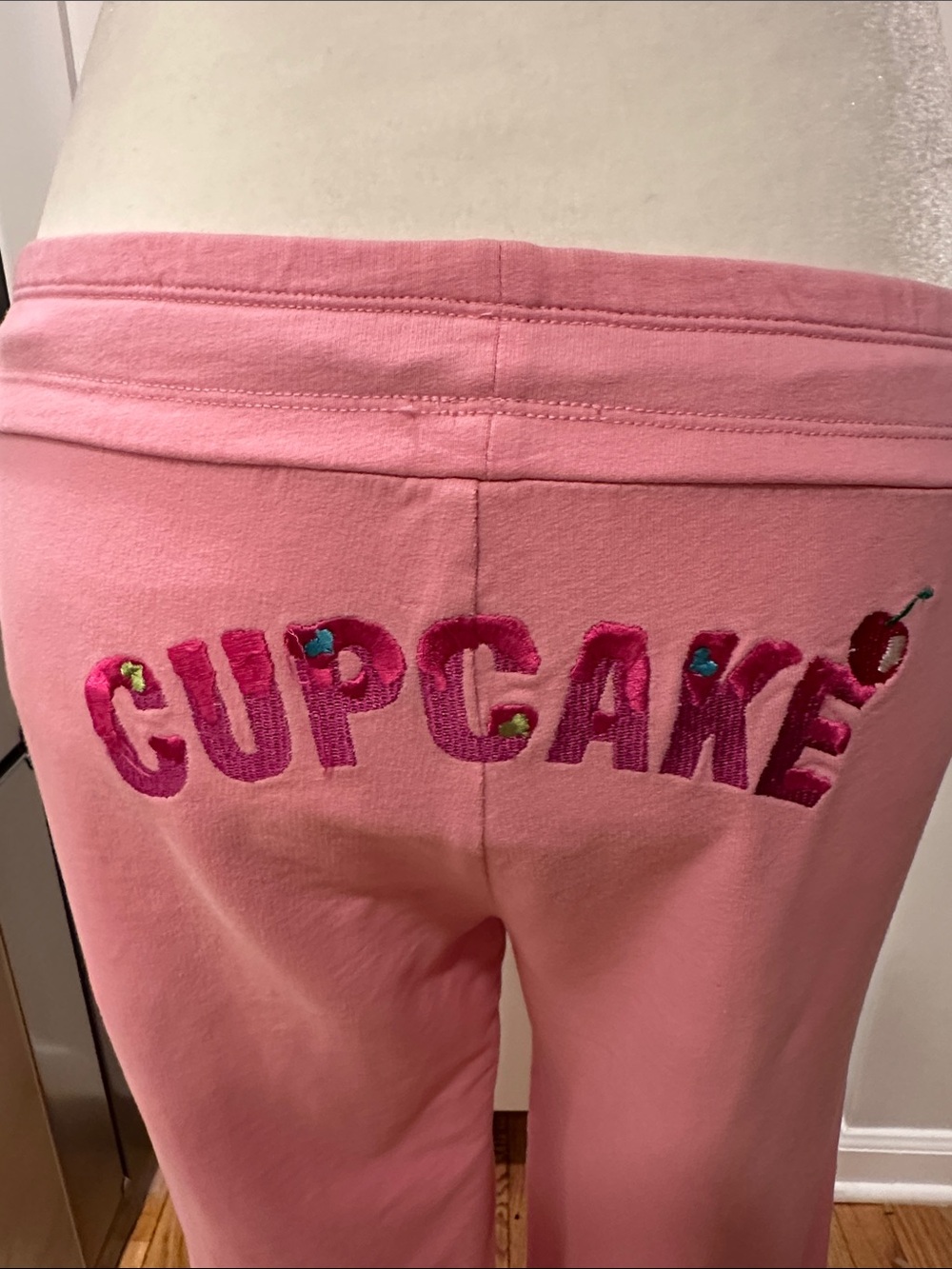 Vintage Victoria's Secret ‘Cupcake' Lounge Pajama Pants - Picture 3 of 10